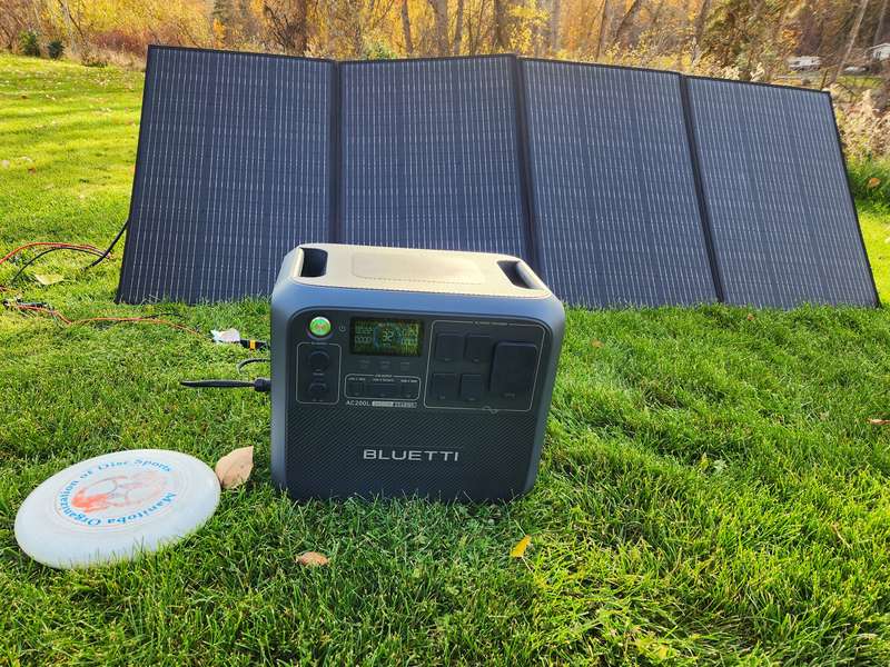 BLUETTI AC200L being charged with solar panels BLUETTI PV350